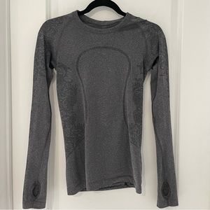 Swiftly Tech long Sleeve Lululemon size 4